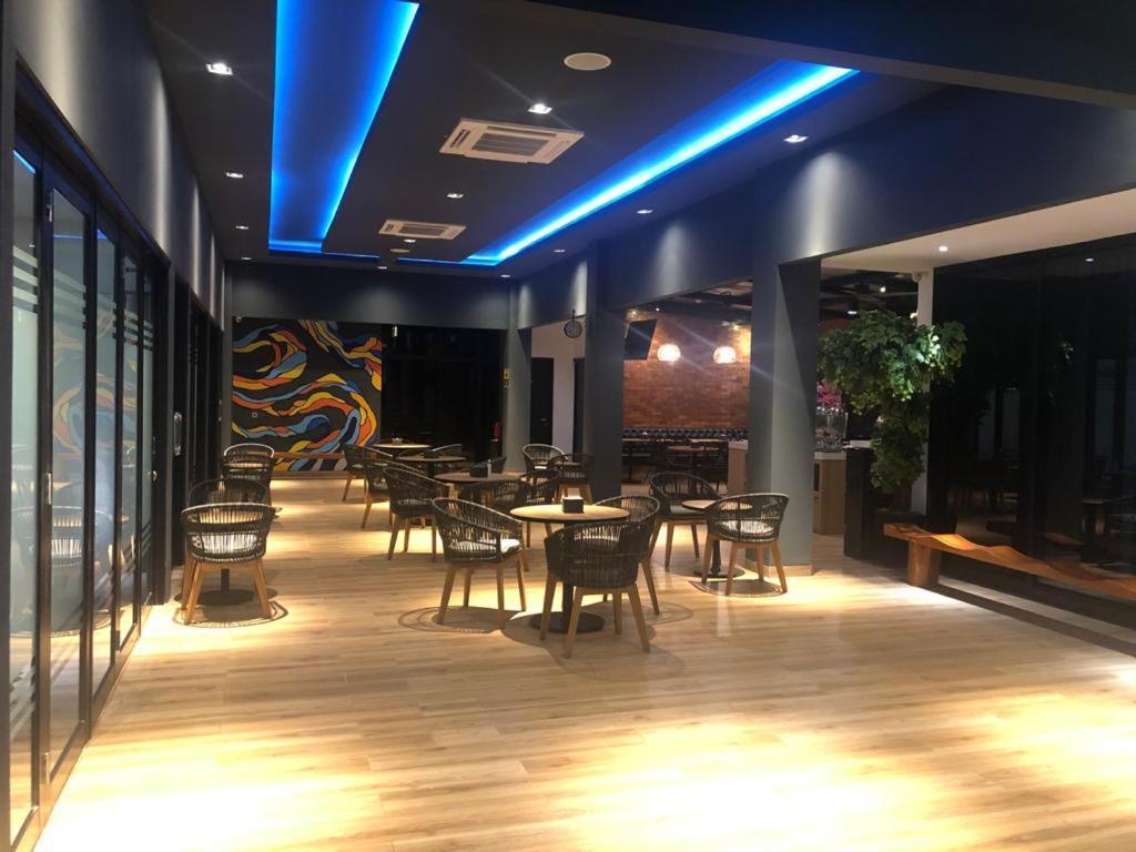 Grand Caman Hotel Bekasi Ngoại thất bức ảnh