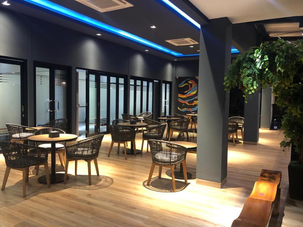 Grand Caman Hotel Bekasi Ngoại thất bức ảnh