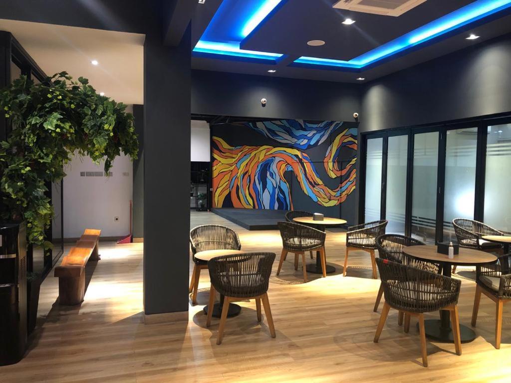 Grand Caman Hotel Bekasi Ngoại thất bức ảnh