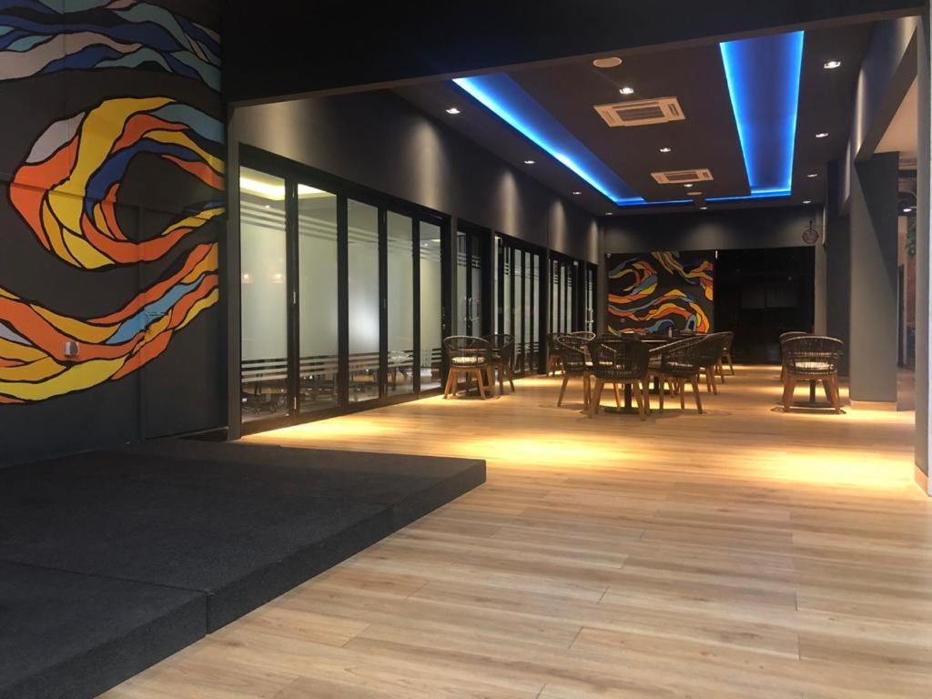 Grand Caman Hotel Bekasi Ngoại thất bức ảnh