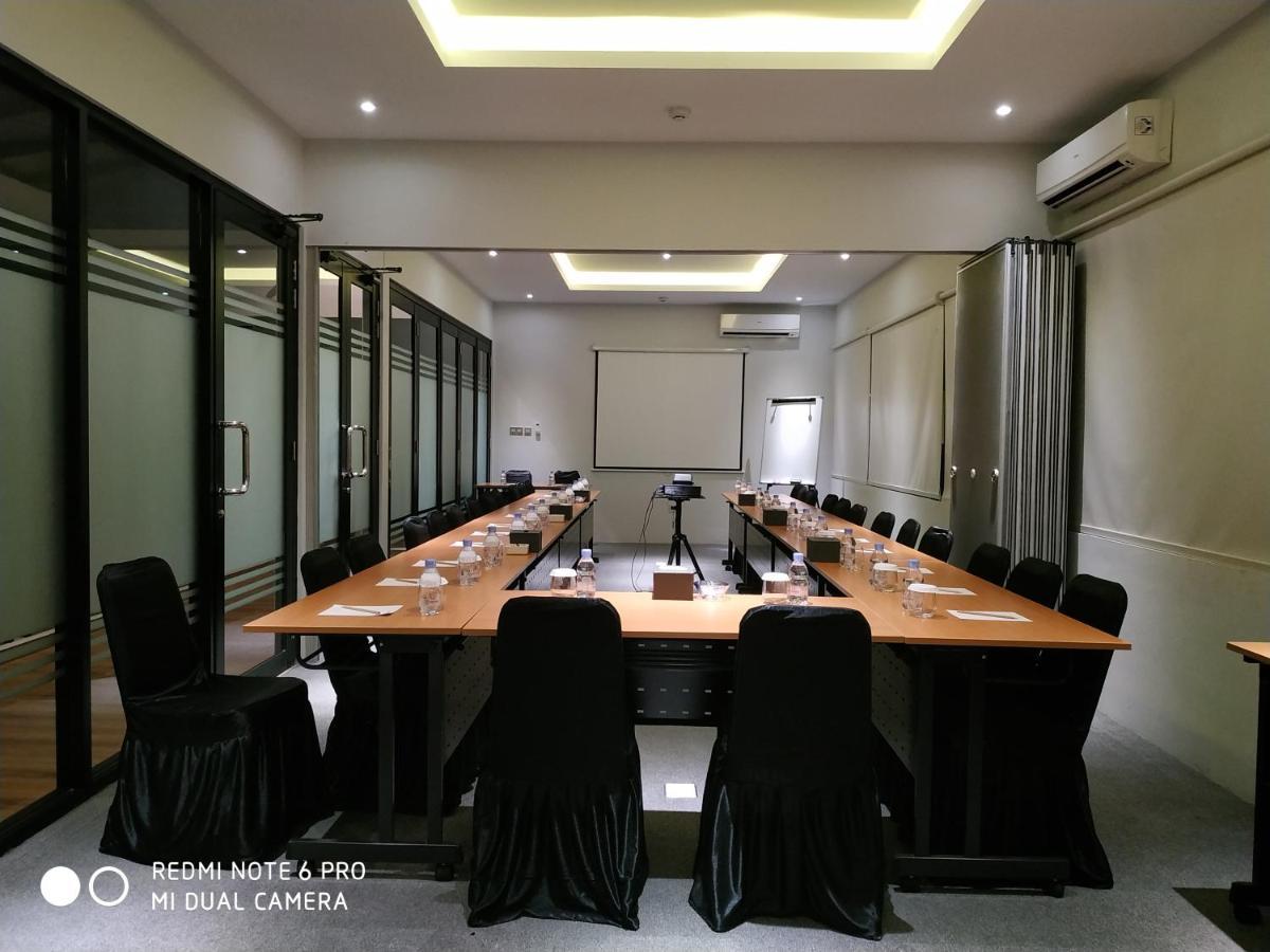 Grand Caman Hotel Bekasi Ngoại thất bức ảnh